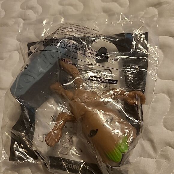 McDonalds #8 Guardians of the Galaxy  Groot - Picture 2 of 2